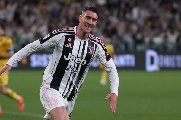 Reporter: If Vlahovic does not accept salary cuts and contract renewal, he will enter the transfer market