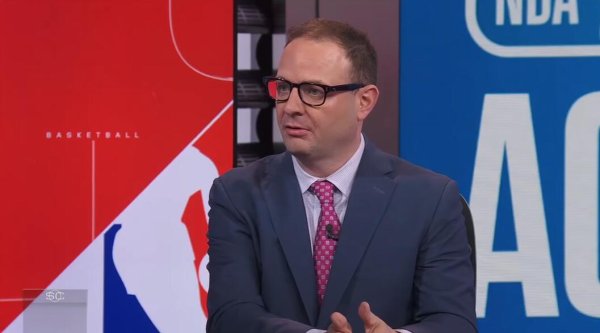 👀Call Shams? Antetokounmpo also recommends: Does anyone miss Woj like me?
