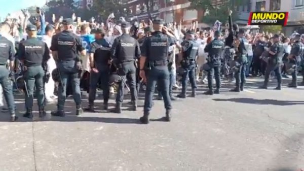 El Clasico atmosphere! Barcelona players were scolded in Spanish by Real Madrid fans outside the stadium when they arrived at the Bernabeu